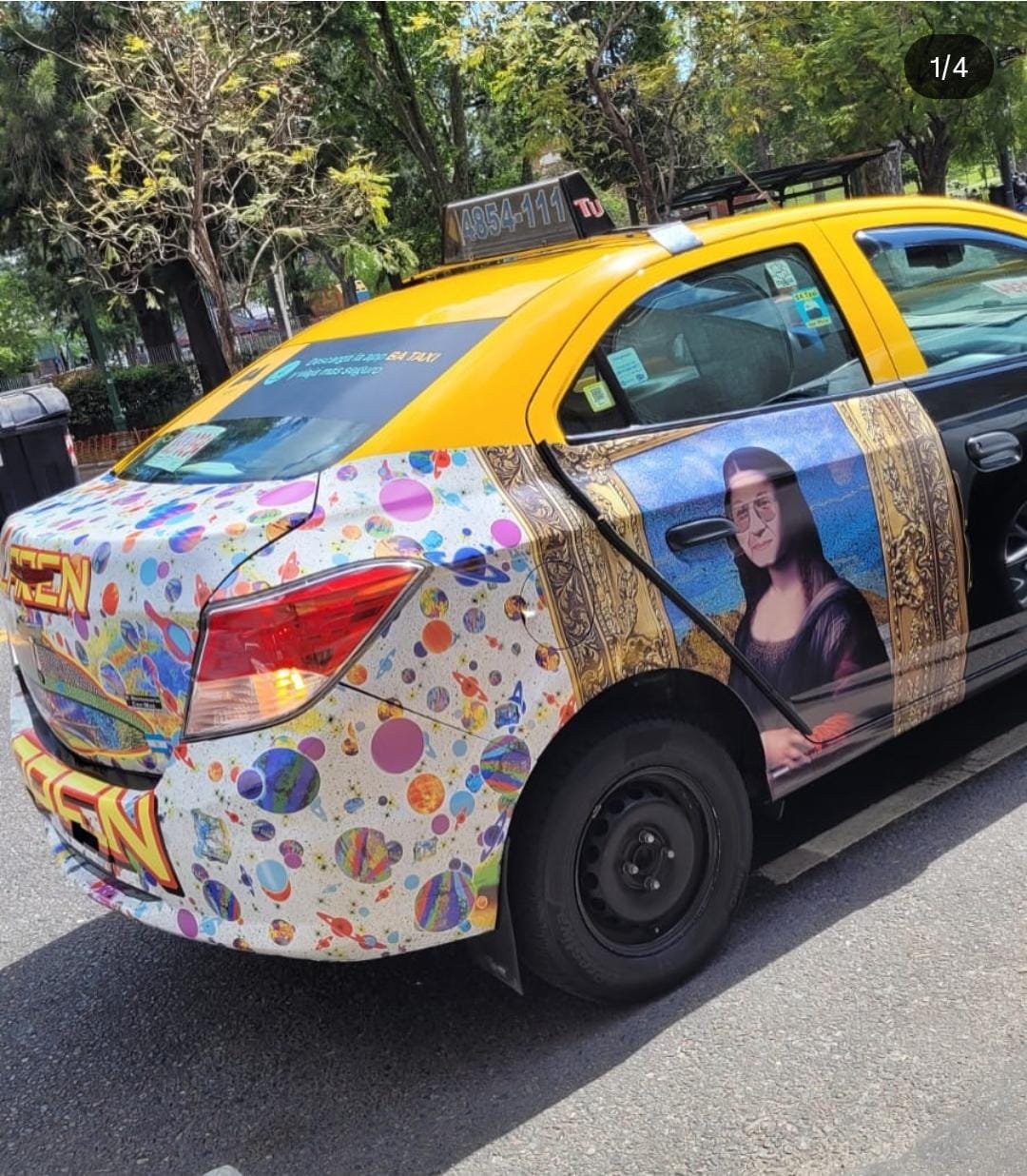 Taxi con obra de arte — Buenos Aires